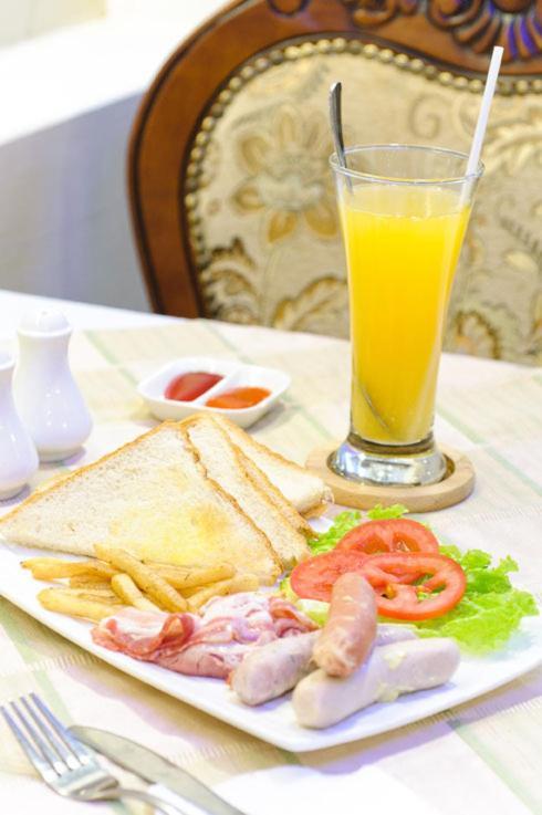 Anh Minh Hotel Thành Pho Ho Chí Minh Esterno foto